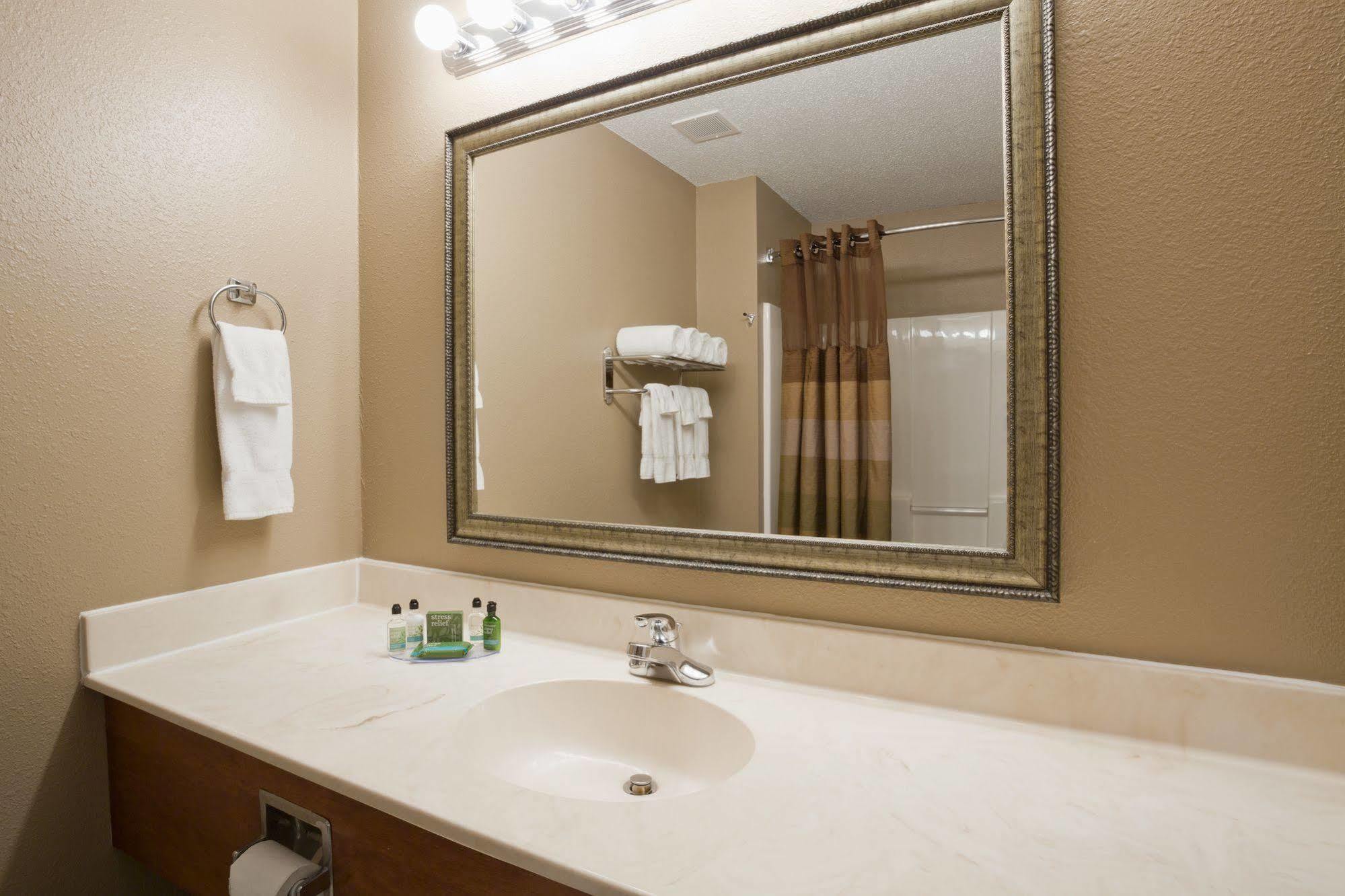 Grandstay Residential Suites Hotel - Eau Claire Εξωτερικό φωτογραφία
