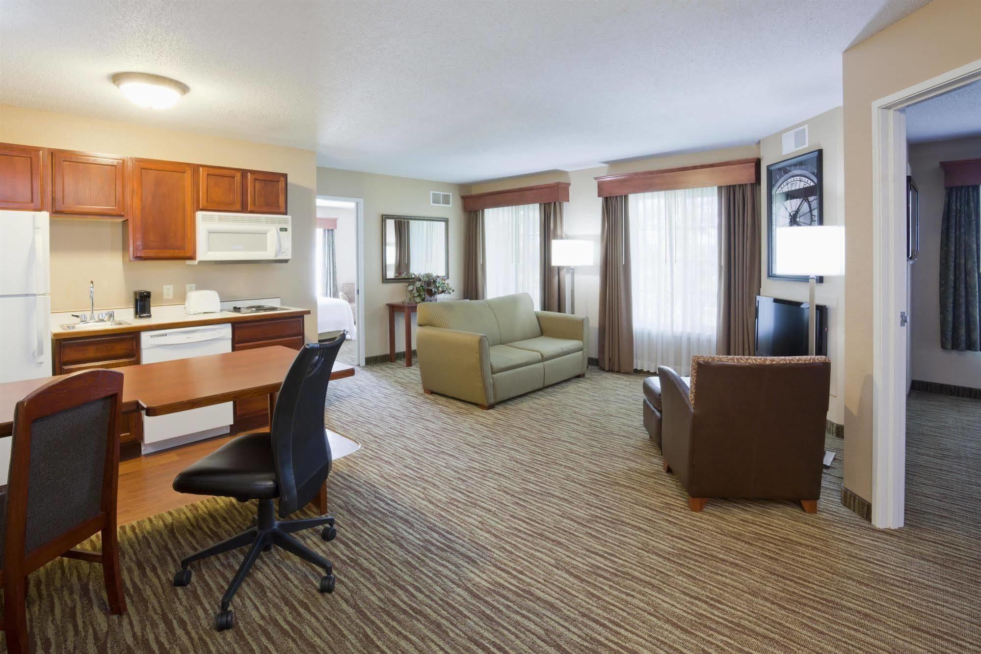 Grandstay Residential Suites Hotel - Eau Claire Εξωτερικό φωτογραφία
